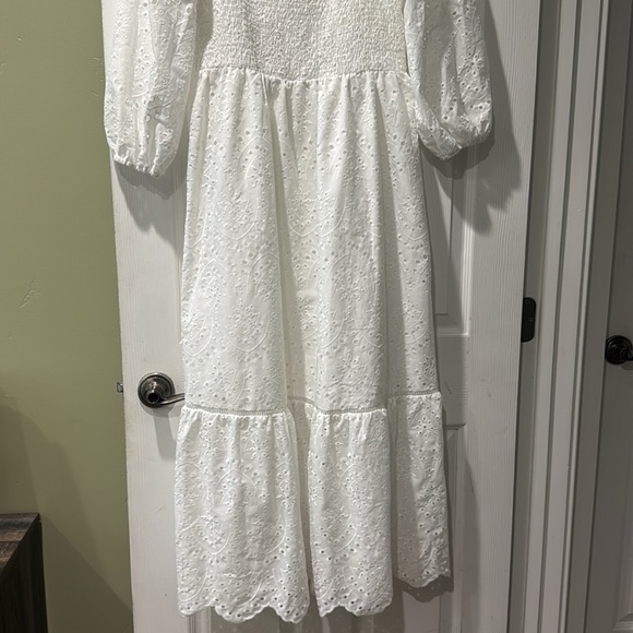 Beautiful Maxi Dress - Picture 9 of 12